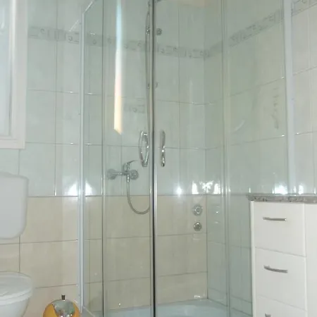 Guest house Emma 3*