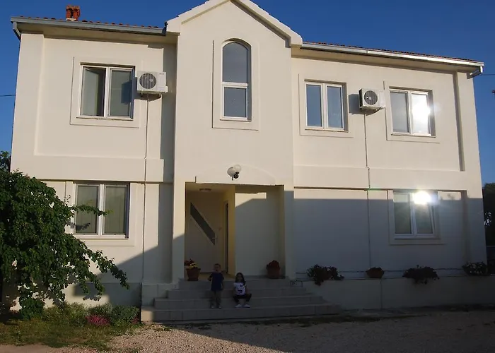 ゲストハウス Emma